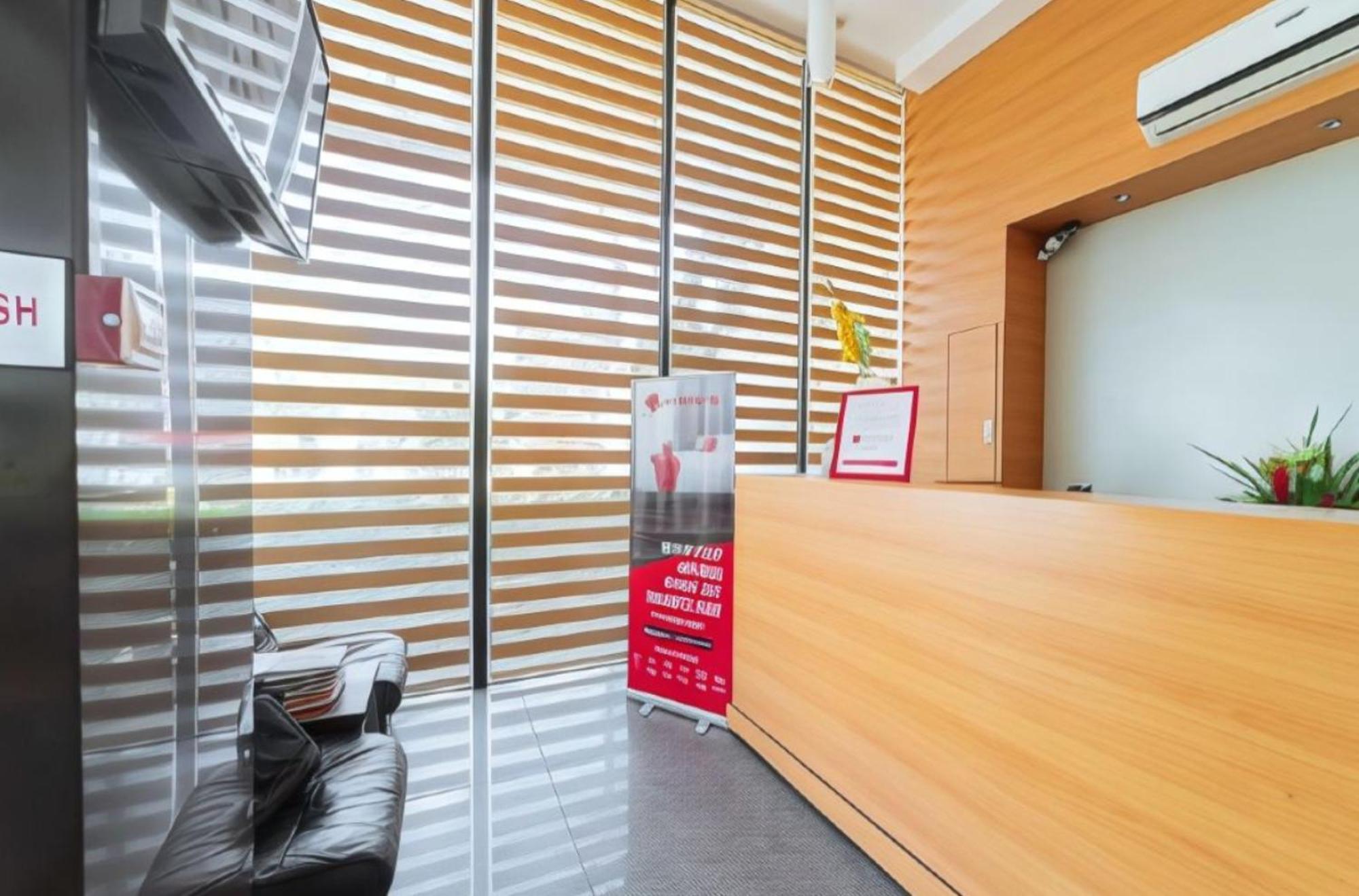 RedDoorz Plus @ Roxas Street Davao Stadt Exterior foto